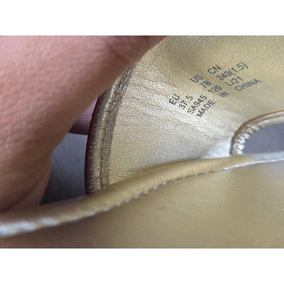 Women's Stuart Weitzman Gold Flats Glitter Size 7B Slip On - Picture 6 of 7